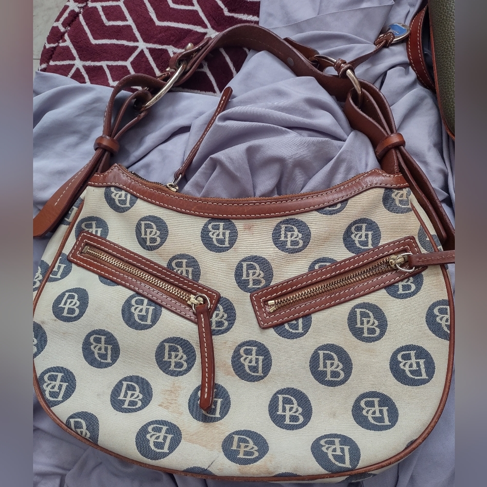 Dooney and Bourke purse